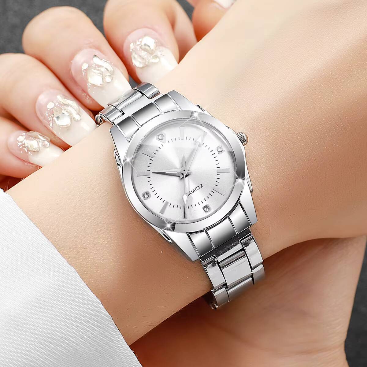 Lüks Rhinestone Kadın Saatler  - Luxury Watch Case Travel incelemesi ve fiyatı